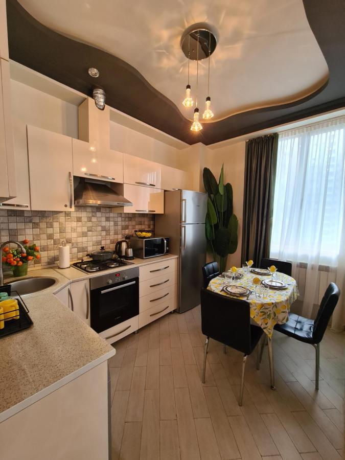 Sunpartment Apartment Batumi Bagian luar foto